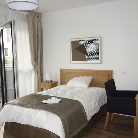 Aparthotel Domitys - Les Robes D'Airain Caen Esterno foto