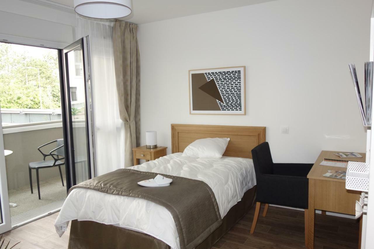 Aparthotel Domitys - Les Robes D'Airain Caen Esterno foto