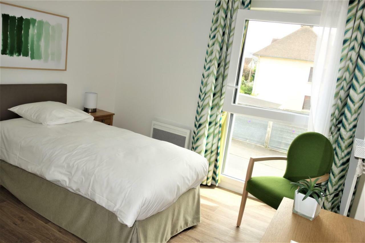 Aparthotel Domitys - Les Robes D'Airain Caen Esterno foto