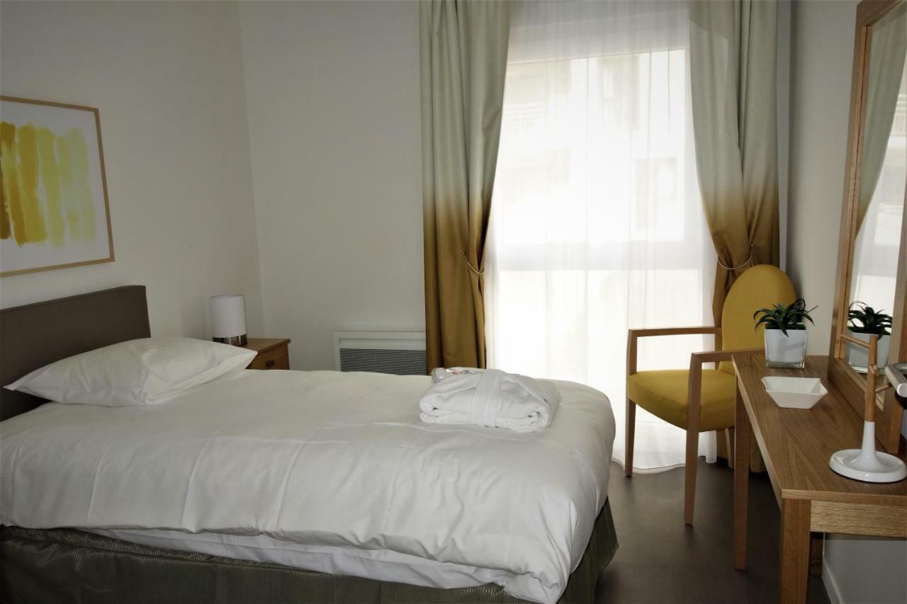 Aparthotel Domitys - Les Robes D'Airain Caen Esterno foto